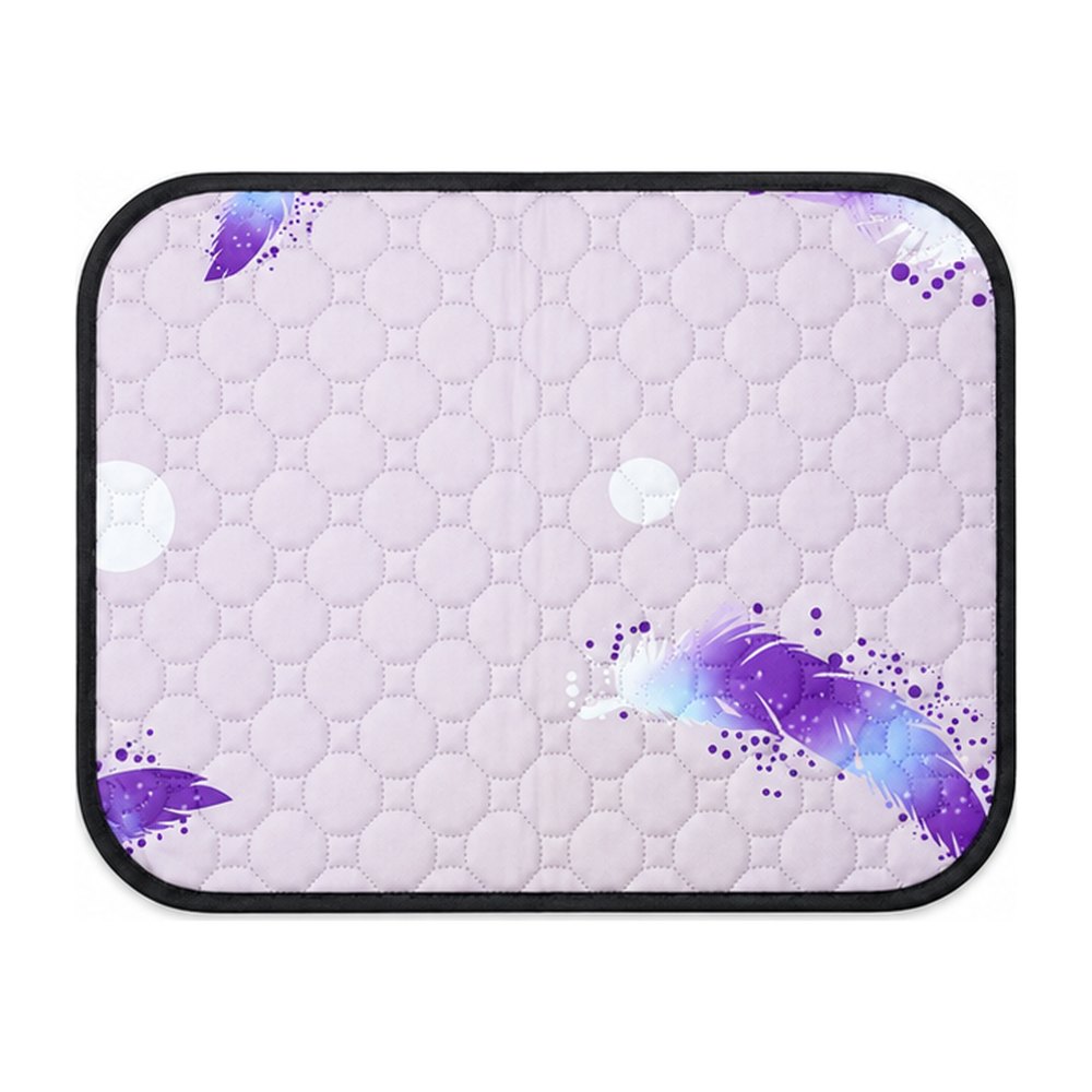 Washable pet pad with feather print, 17 x 23 in