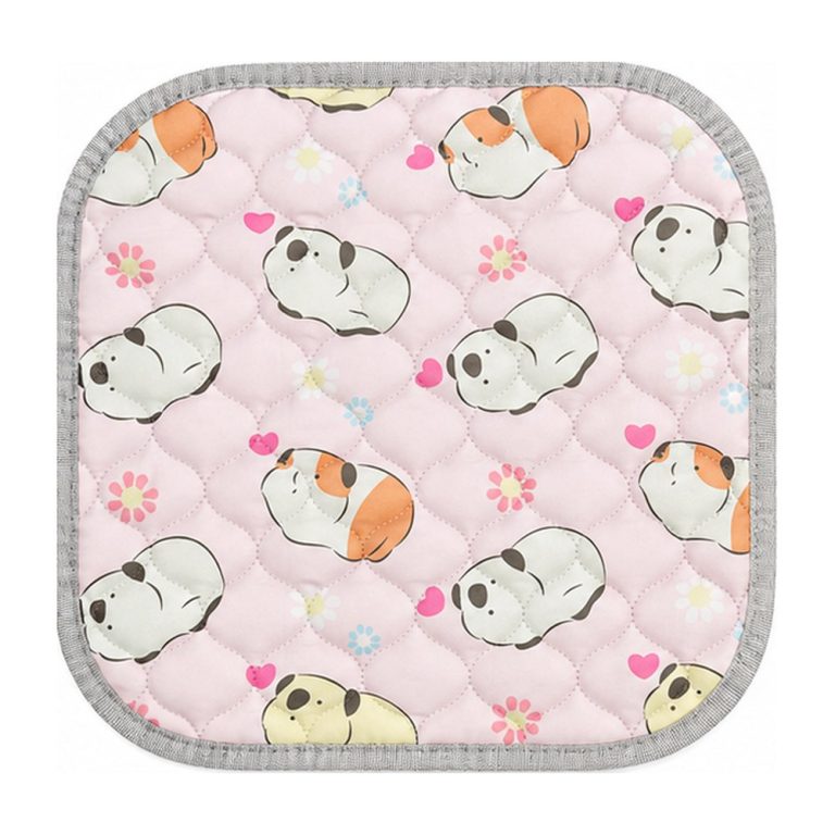 Small animal cage mat with heart print, 11 x 11 in